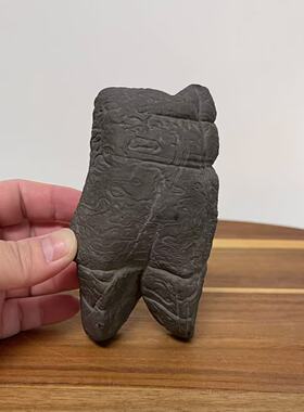 青铜编钟 天然济源钟鼎纹石象形小兽 毛石未刷 手把件桌面小摆件