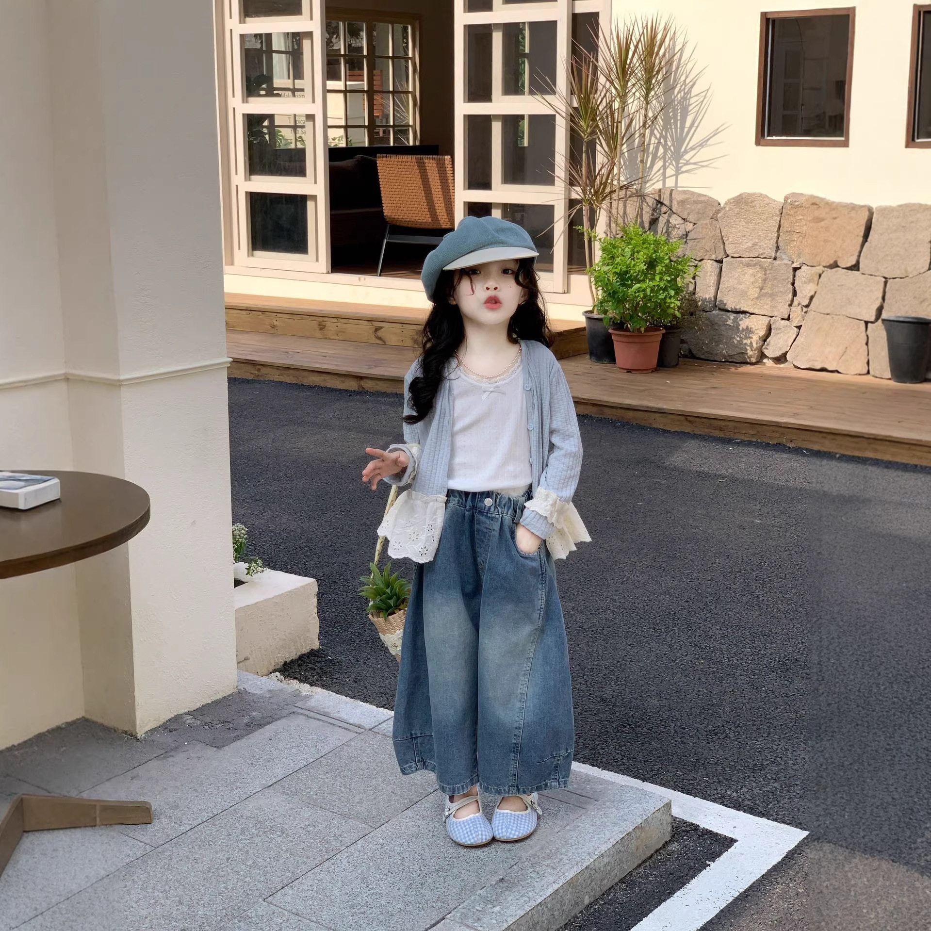 女童外套2026春季新款韩版花边拼接针织开衫儿童弯刀牛仔裤子套装