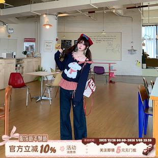 女秋冬红格直筒休闲裤 织物猪 卫衣套装 甜美风露肩长袖 子 树莓小狗