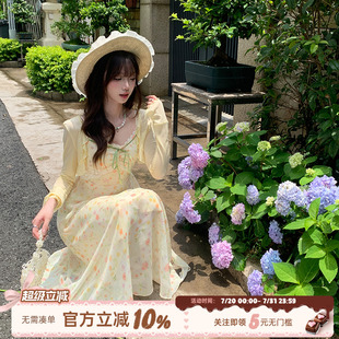 盛夏葵野 織物豬 植物系穿搭黃色碎花吊帶連衣裙女夏日度假長(zhǎng)裙子