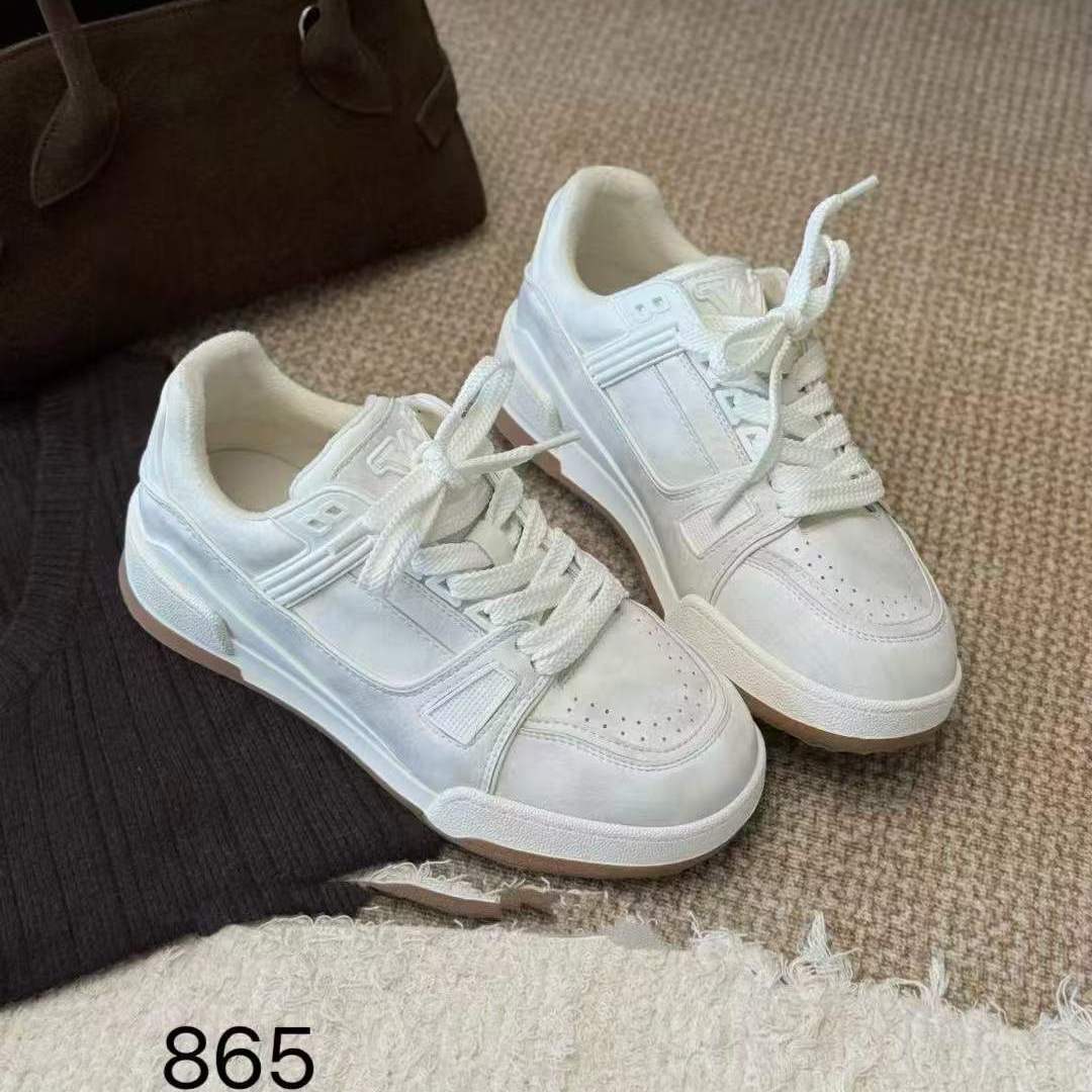 巴迪雅2025冬季款加绒平底系带真皮牛筋底防滑运动鞋板鞋女865