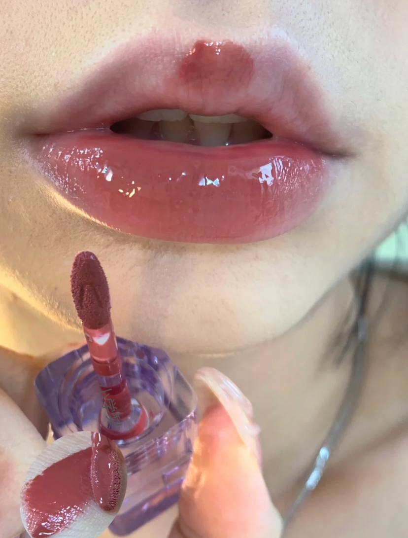 你有什么资格 说自己玻璃唇蜜 Uhue嘟嘟唇蜜滋润水光玻璃唇釉新品