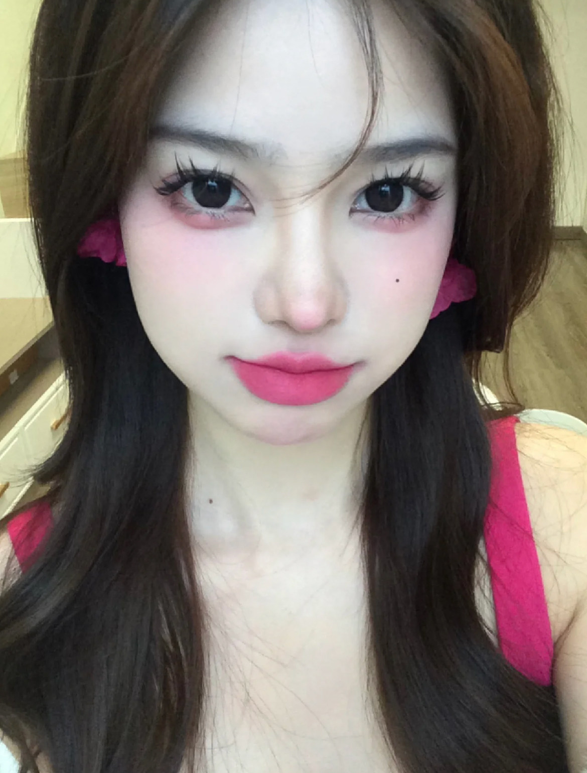 韩妹女团妆有什么难!玫红真的绝绝子!眼影ukiss唇釉火龙果新品