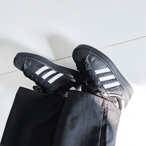 三叶草黑色贝壳头板鞋复古百搭