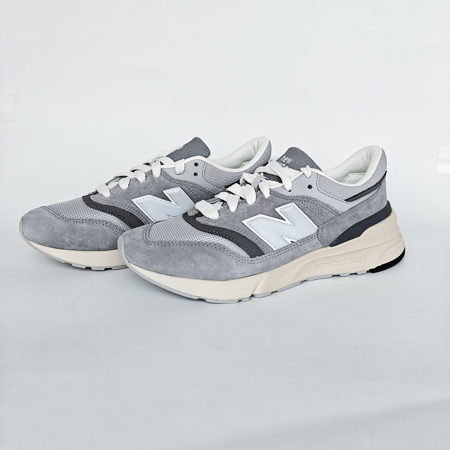 NB997男女复古休闲跑鞋百搭减震