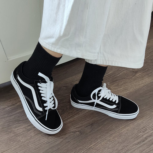 Vans经典款黑白OS滑板鞋轻便透气