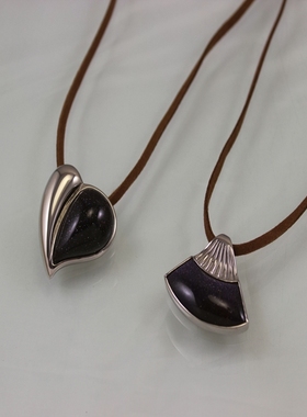 零几年中古老货 C*品牌打标高级感蓝沙石锁骨项链 仅一批C3-4EF