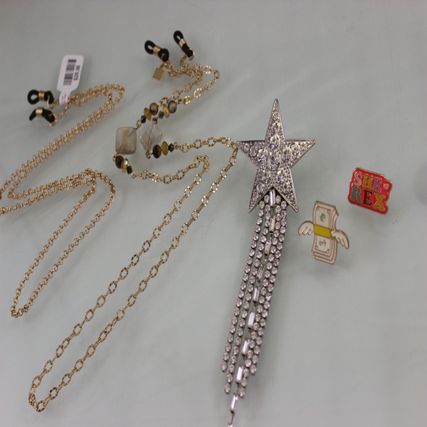 暗黑哥特小众亚比配饰胸针眼镜链