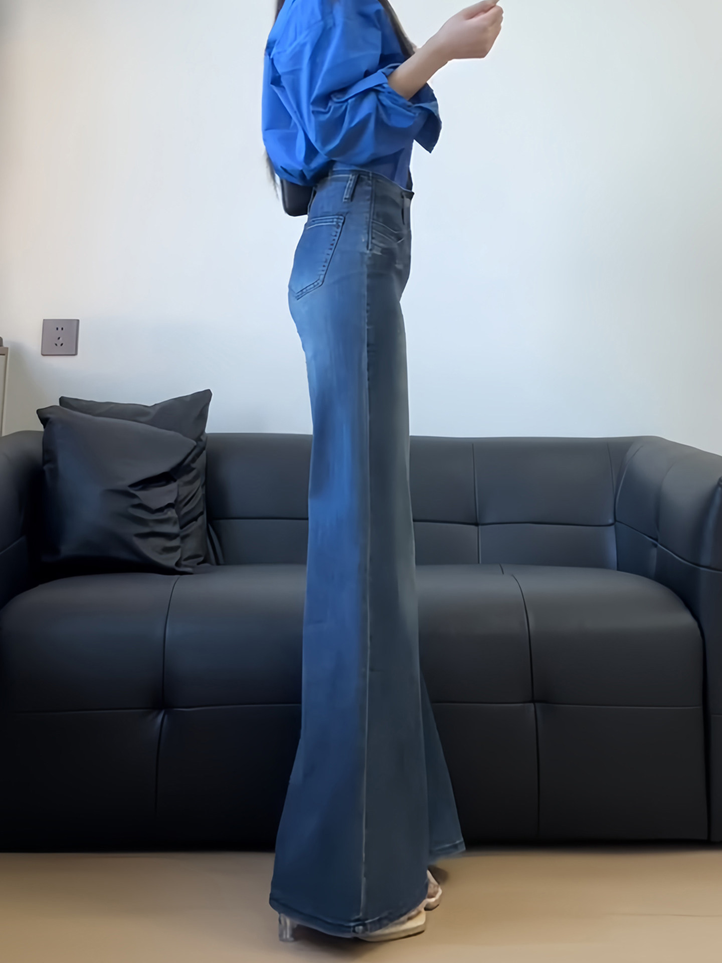 Vintage High-Waisted Flared Jeans for Women, Plus Size, Slimming, Non-Tight on the Legs, Wide-Leg Bell-Bottom Pants for Pear-Shaped Body Types