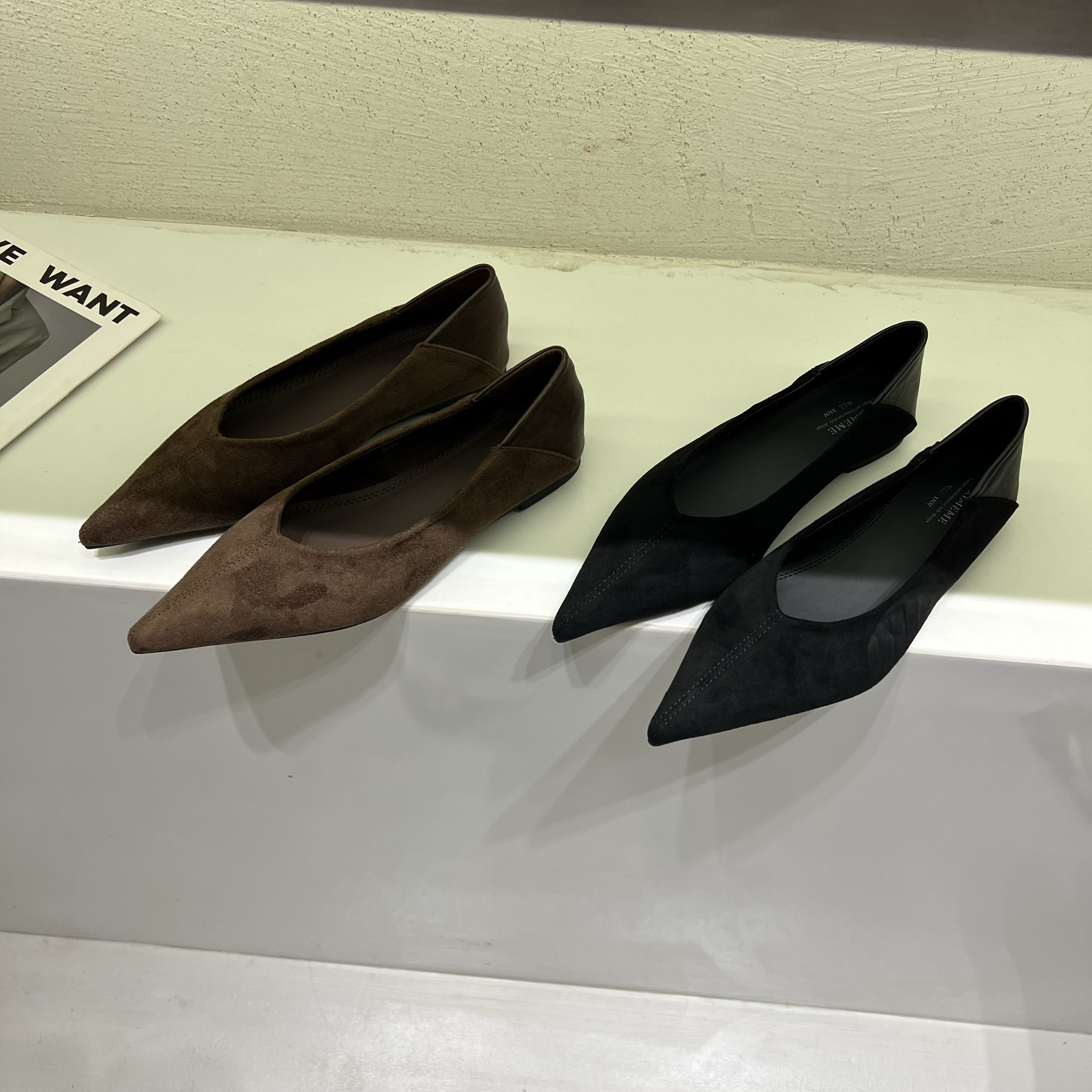 法式尖头踩脚平底单鞋女2025秋季气质百搭浅口奶奶鞋通勤软底瓢鞋