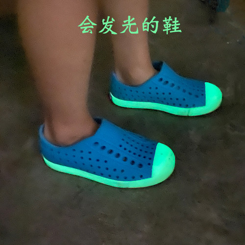 会发光鞋子native时尚踩水洞洞鞋