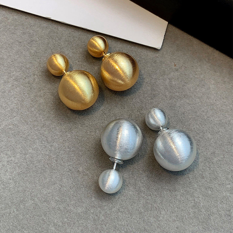 小众金属磨砂拉丝耳环女纯银轻奢光面球球耳钉两戴独特老钱风耳饰
