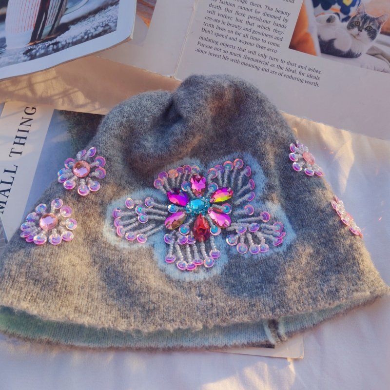 欧美设计师2025冬季新款重工刺绣亮片钉珠钻针织毛线堆堆帽女