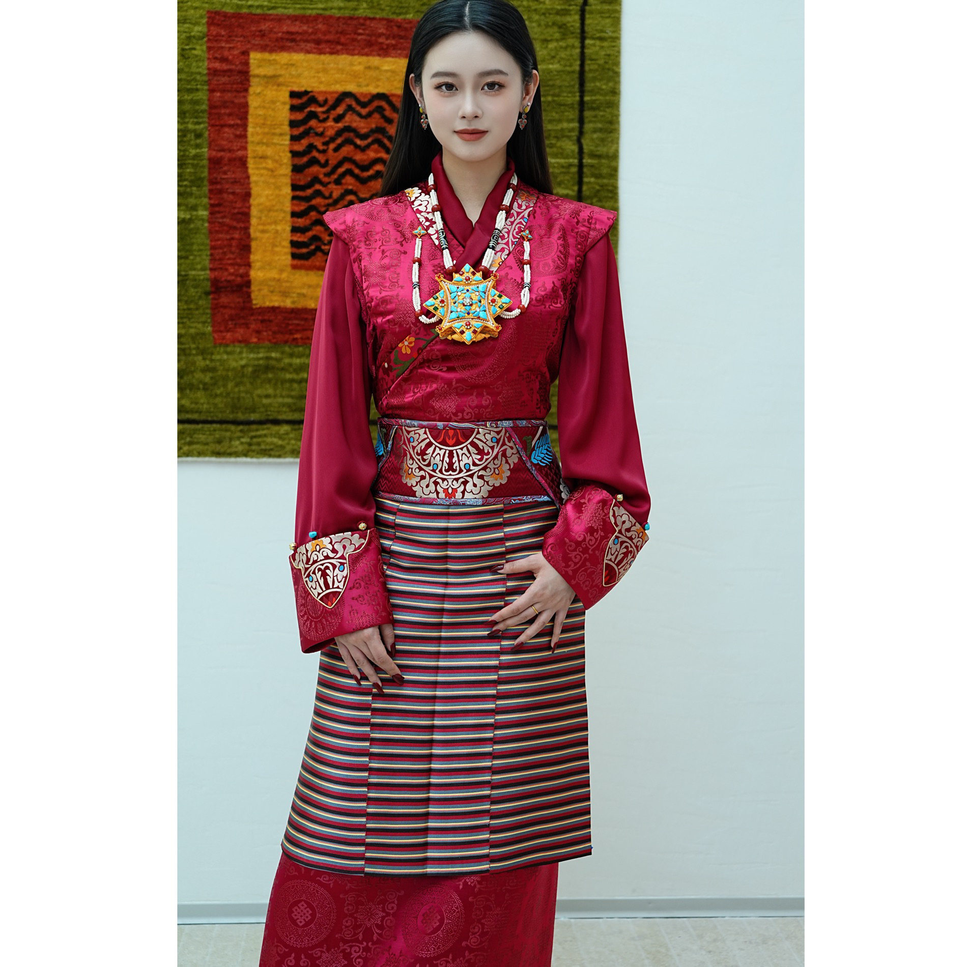 【雍嘉娜】西藏服酒红色系民族风女士藏装精美花纹织锦可当婚服