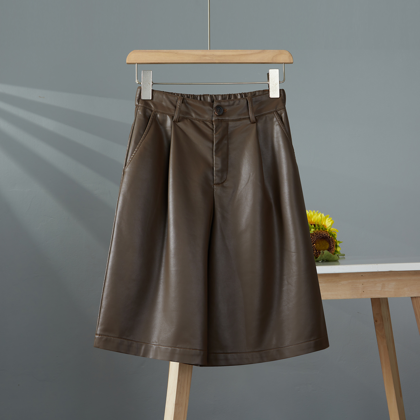 皮裤女2025年秋季新款软百搭宽松