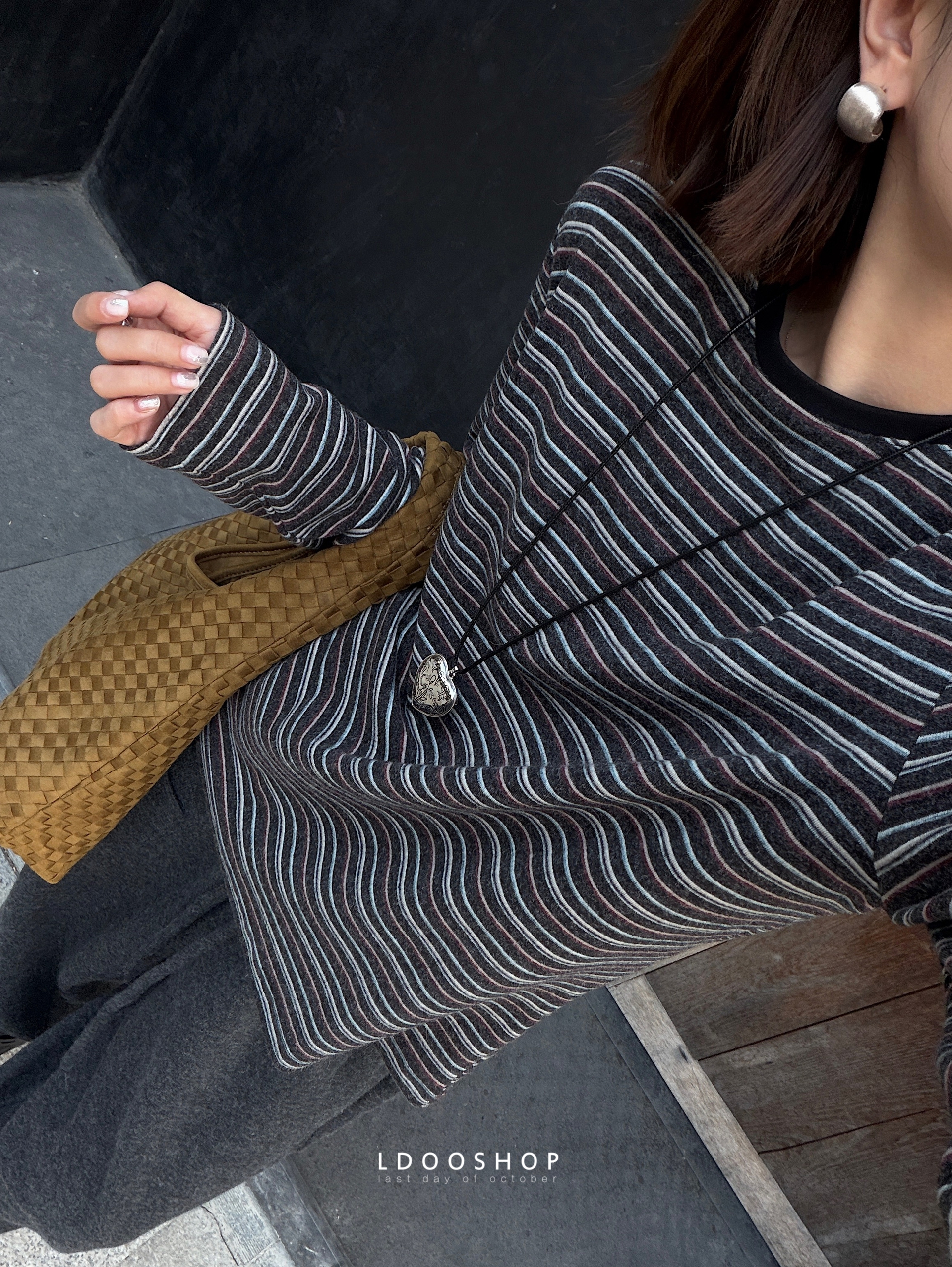 磨毛仿羊绒撞色条纹打底Tee恤