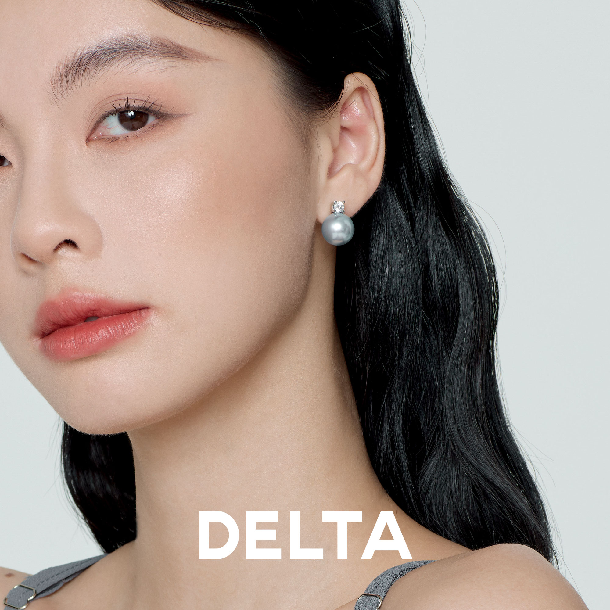 DELTA戴妃珍珠耳钉气质优雅蓝色