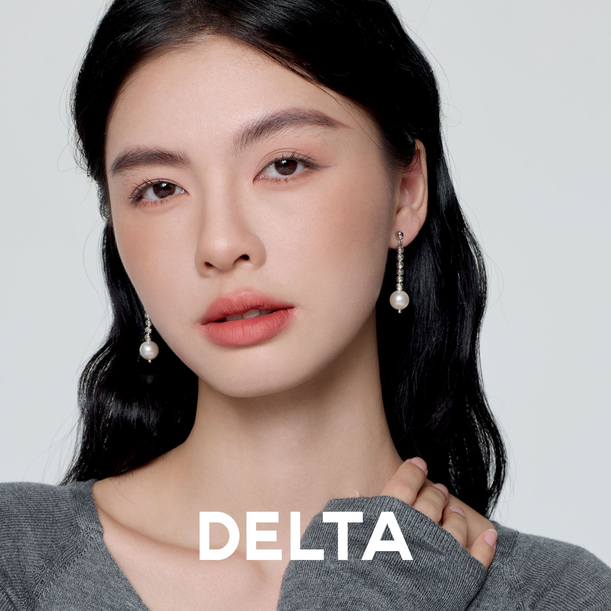 DELTA滴落设计感澳白珍珠耳环