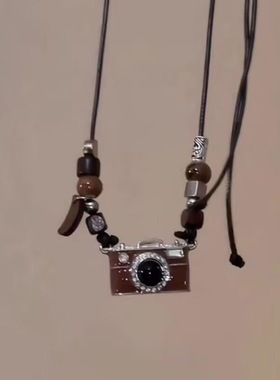 「记忆胶卷」复古棕色胶片相机项链秋冬新款长款滴釉可调节毛衣链