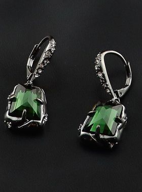 欧美鬼才AB设计师小众复古枪黑色镀金镶嵌绿宝石耳环中古个性耳饰