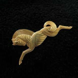 中古风个性金属奔马胸针男女款复古电镀骏马别针动物配饰西服胸花
