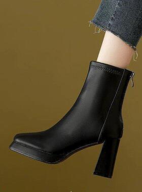 秋冬法式白色小短靴女台后拉链瘦瘦靴2026新款高跟马丁靴粗1224u