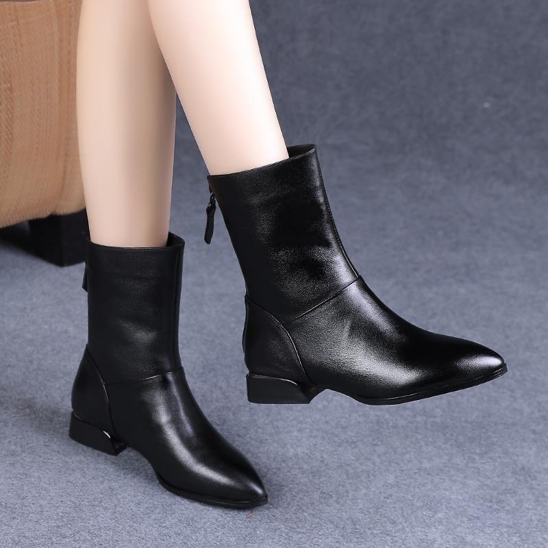 新款靴子2025秋冬季尖头中筒靴女平底女靴低跟短靴加绒女鞋1112h