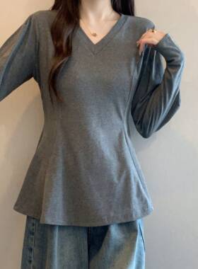 灰色V领正肩长袖T恤女2026新款春季大尺码胖mm收腰A字宽松下0226r