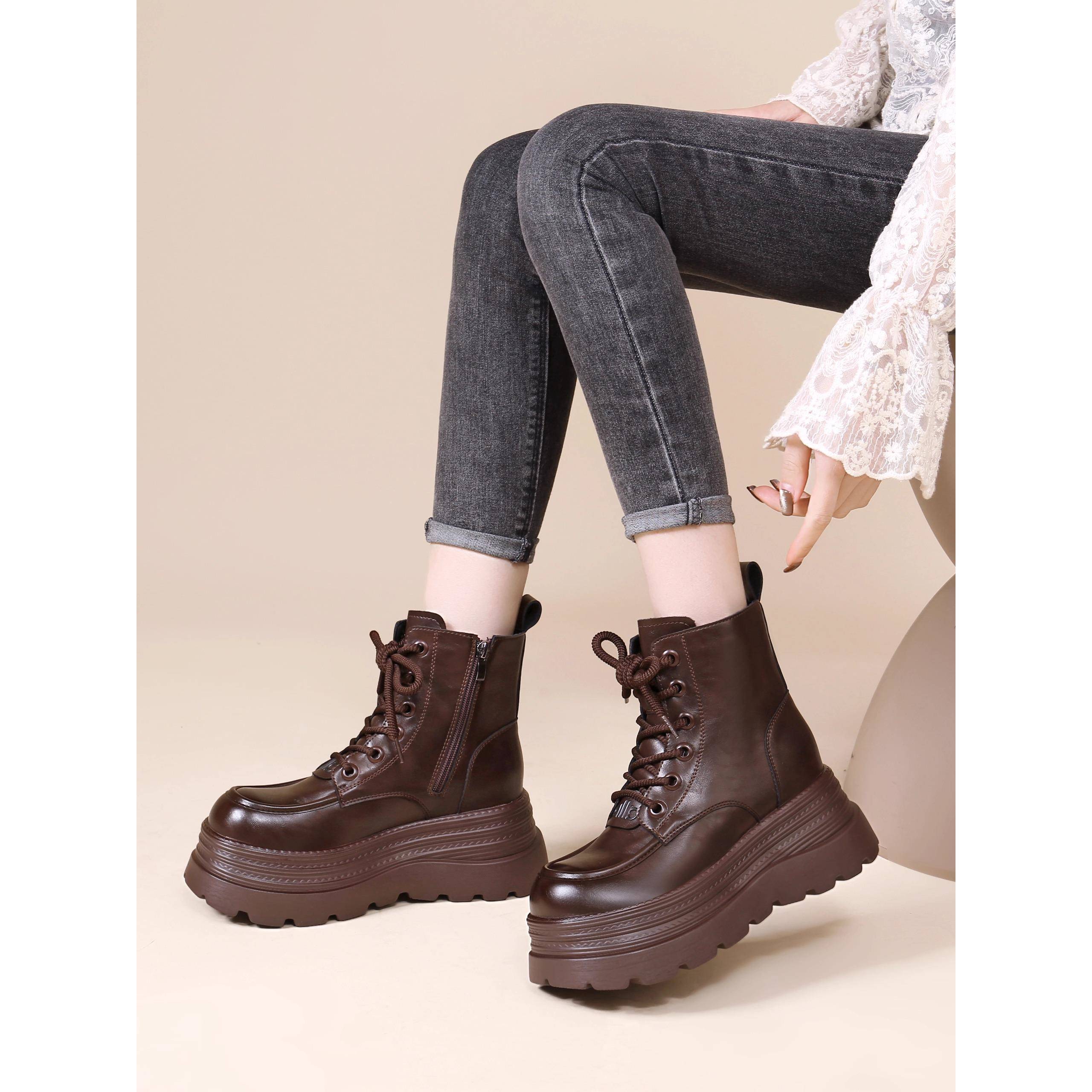 2025新款秋加绒小个子高跟马丁靴女英伦风松糕厚底机车短靴1028e