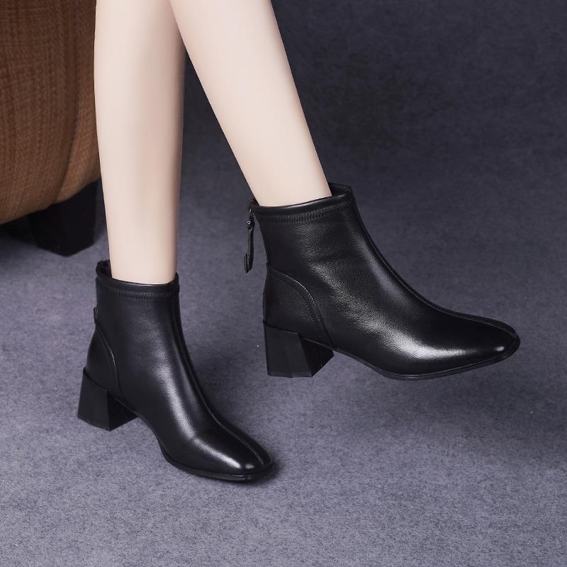 新款靴子切尔西小短靴女粗跟中跟英伦风女鞋秋冬款方头皮鞋1112h