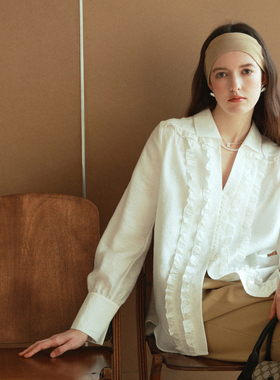 相对纶/新古典天丝提花细V领古典扣袢木耳边长袖衬衫