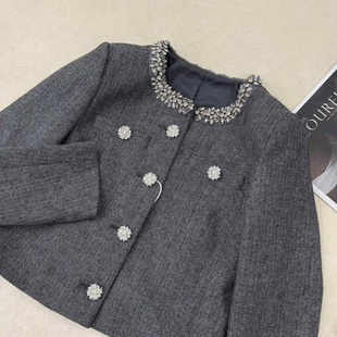 钻石项链领人字纹西装外套+腰带设计前开衩半身裙套装