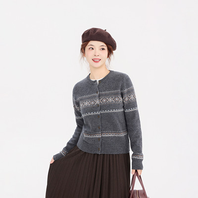 REST HEART 2025秋冬新品 费尔岛文艺针织羊毛开衫上衣女