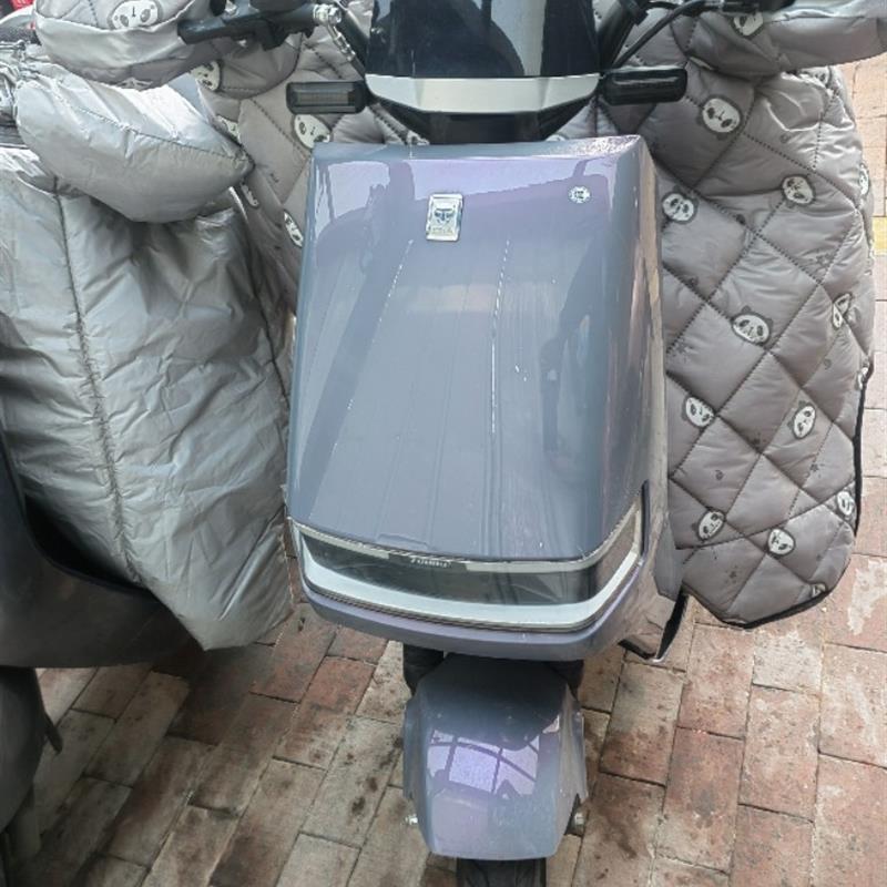 五星钻豹电动车外壳配件全套塑件红旗本源外壳前围面板前泥板灯具