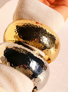 外贸饰品欧美潮流个性凹凸水波纹夸张宽版手镯金属风亮面手环368