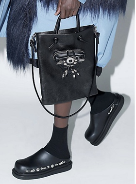 日本购直邮 toga 三角小袋 TZ252ーAG932手提单肩托特 25/7