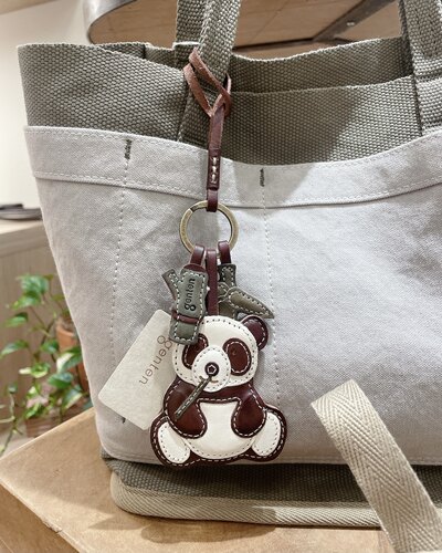 日本购在途 genten 牛皮 熊猫挂件 限定