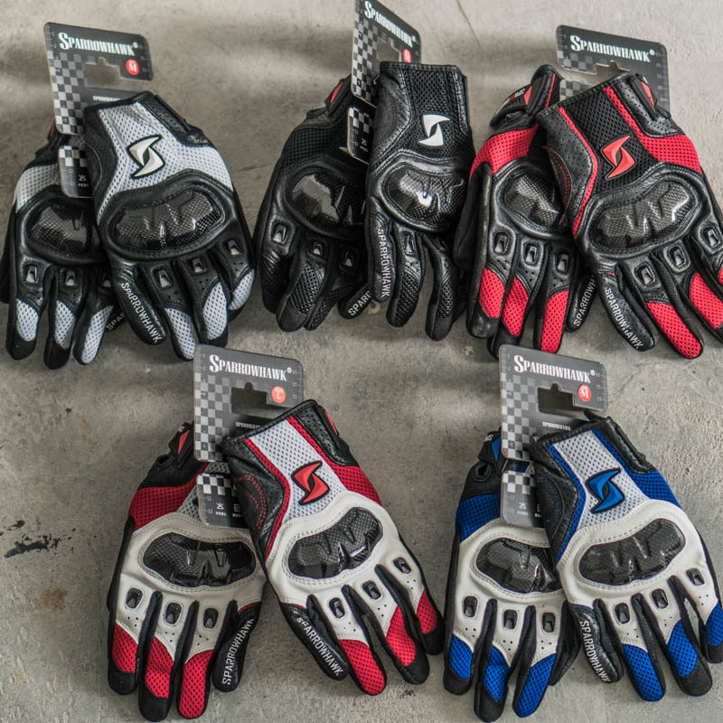 「SPARROWHAWK」专业真皮网眼碳纤维机车摩托打孔夏季骑行手套
