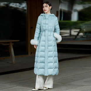 蓝色连帽羽绒服2025新款女装冬季收腰中长款女中国风盘扣鸭绒外套
