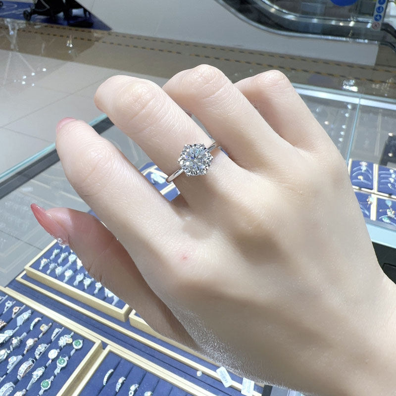 GIA求婚钻戒女一克拉裸钻显大效果30分50分婚戒订婚真钻车花群镶