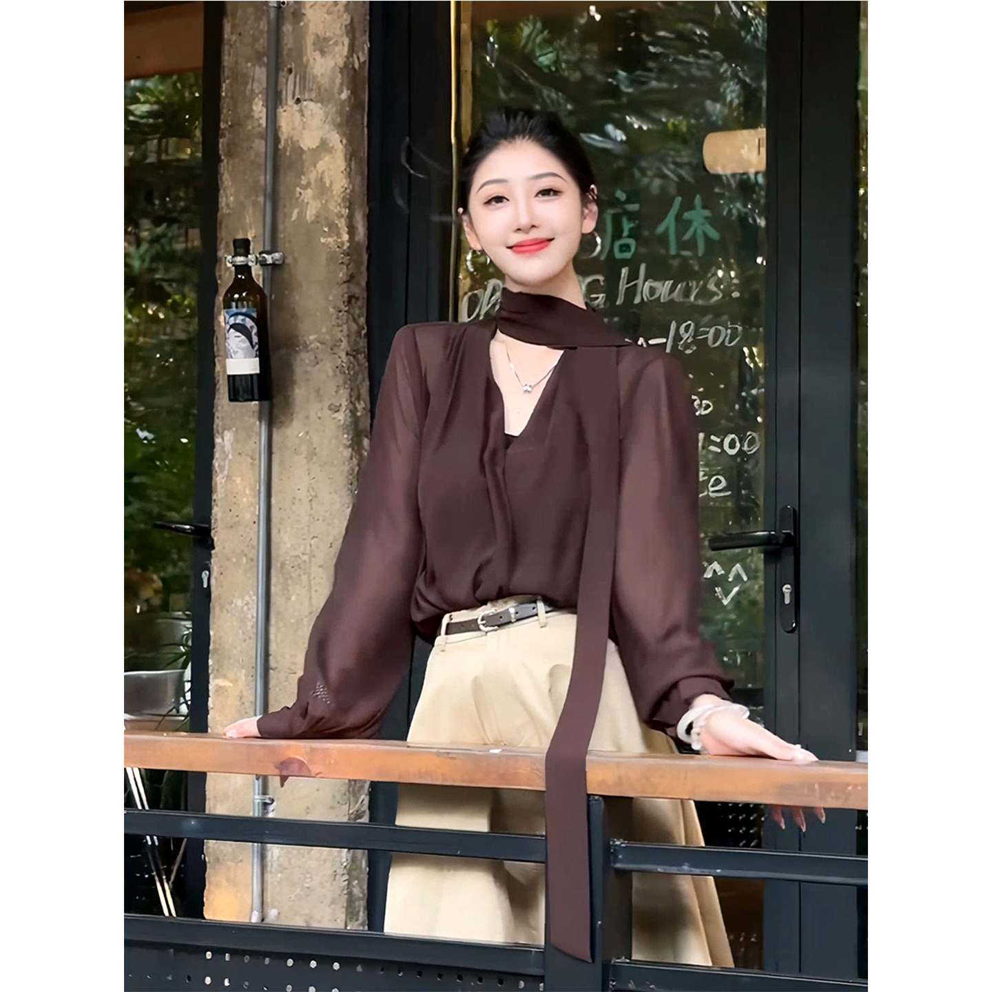 高级感法式小众v领飘带咖