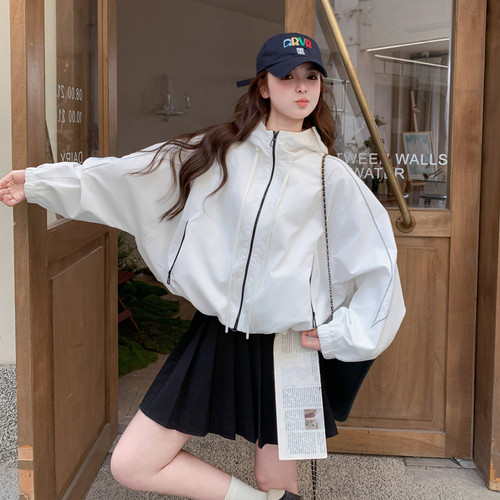 秋季新款女装连帽短外套