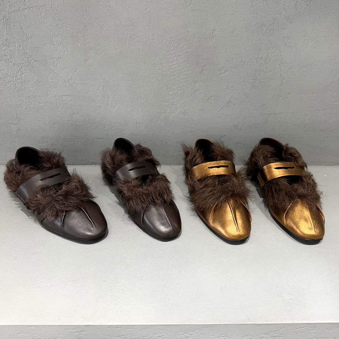 先锋名典羊皮英伦毛绒圆头穆勒鞋