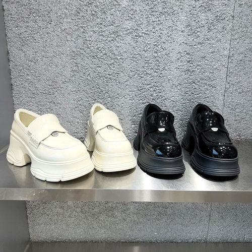 乐魔英伦漆皮厚底增高乐福女鞋