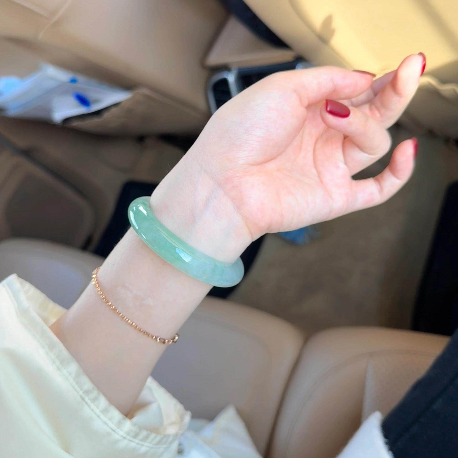 嫩翠凝烟缅甸糯冰种飘绿翡翠手镯果绿飘花半山半水扁条翡翠处理女,饰品/流行首饰/时尚饰品新,手镯,淘宝优惠券,粉丝福利购,淘宝优惠卷