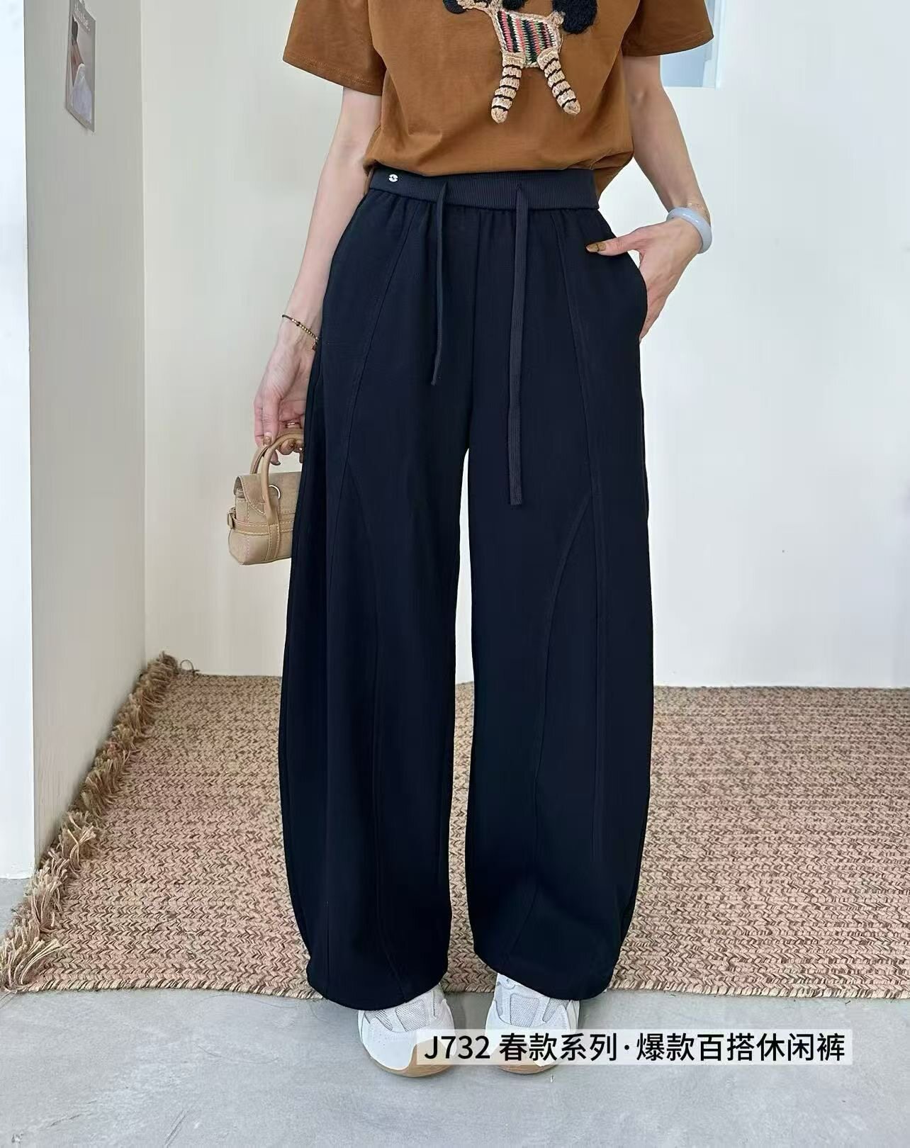 韩佰莉J732春季2026新款高腰休闲显瘦松紧腰两穿女阔腿弯刀裤卫裤