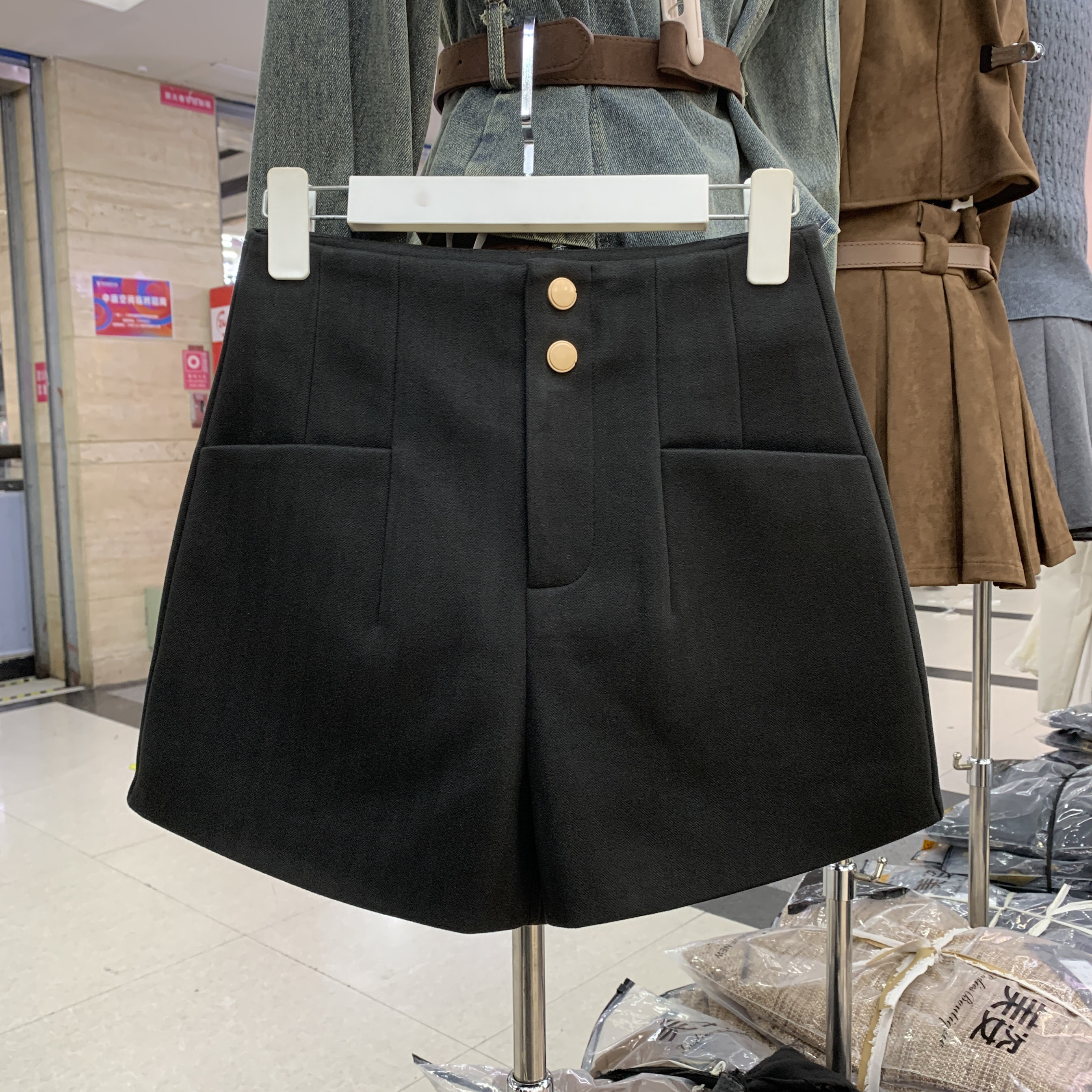 芊编依格9653毛呢短裤女2025冬外穿高腰显瘦西装A字阔腿加厚靴裤