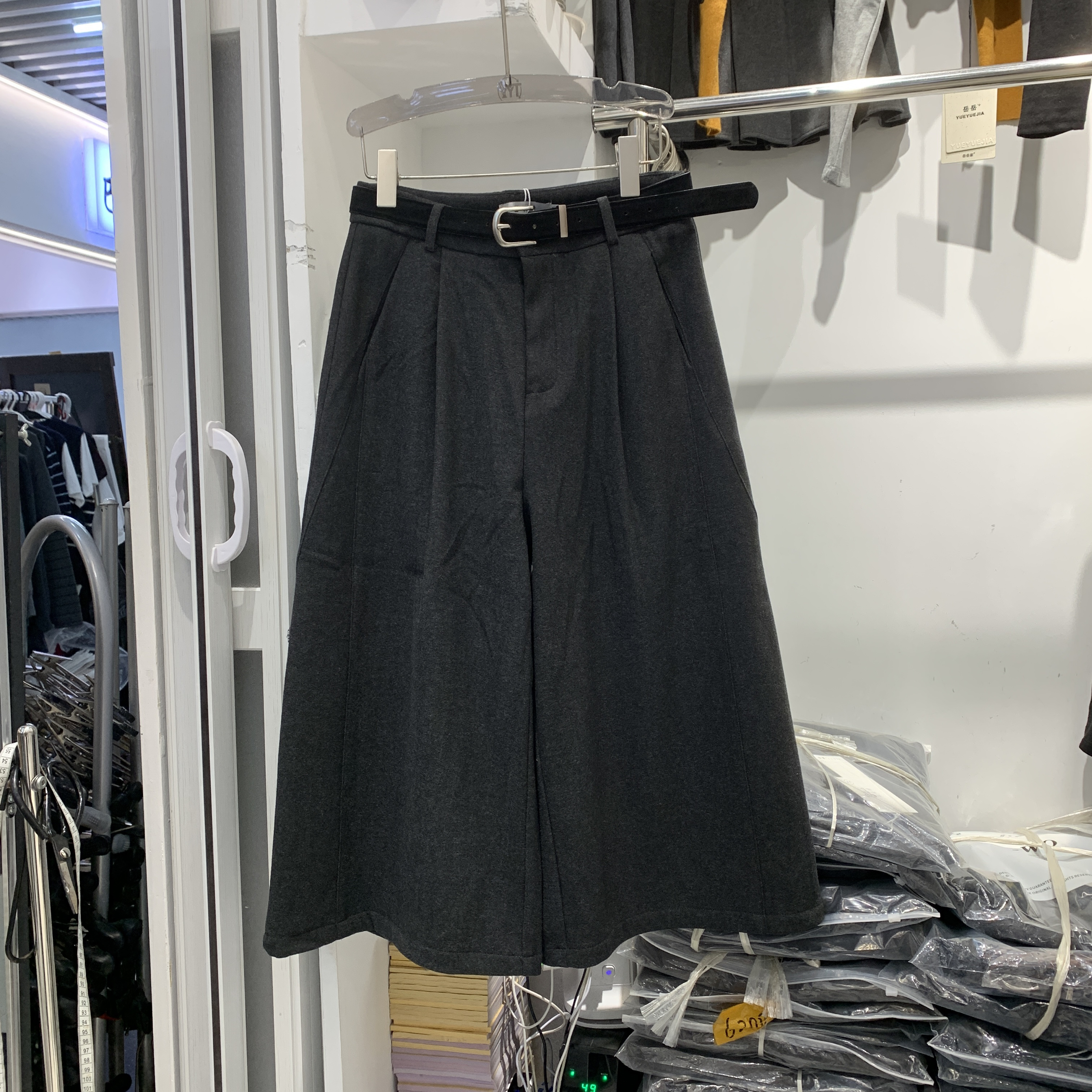 E-WO25315高腰羊绒呢加绒八分阔腿裤女冬款时尚小个子百搭休闲裤