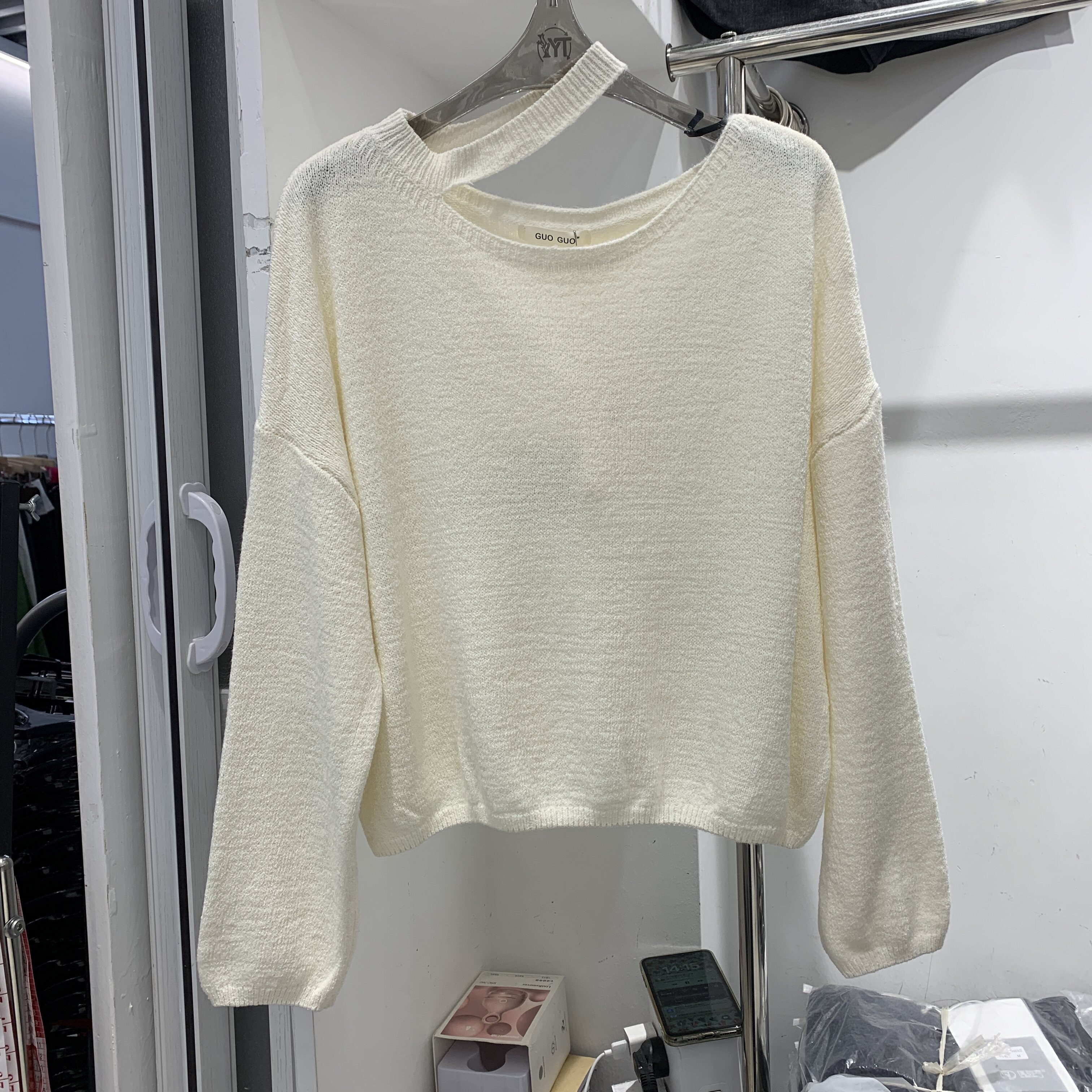 GUOGUO果果家8285春款斜肩设计感挂脖针织衫显瘦洋气毛衣上衣女