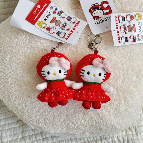 日本me%联名HelloKitty人气王草莓Kitty毛绒包包挂件凯蒂猫钥匙扣